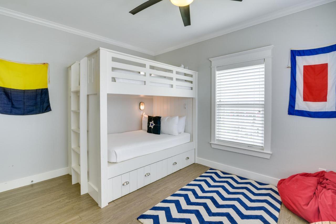 Galveston Beach House With 2 Decks - Walk To Ocean! Extérieur photo